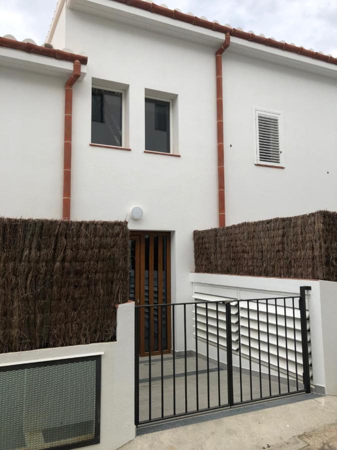 Apartamento Nuevo En El Centro Con Garaje Кадакес Экстерьер фото
